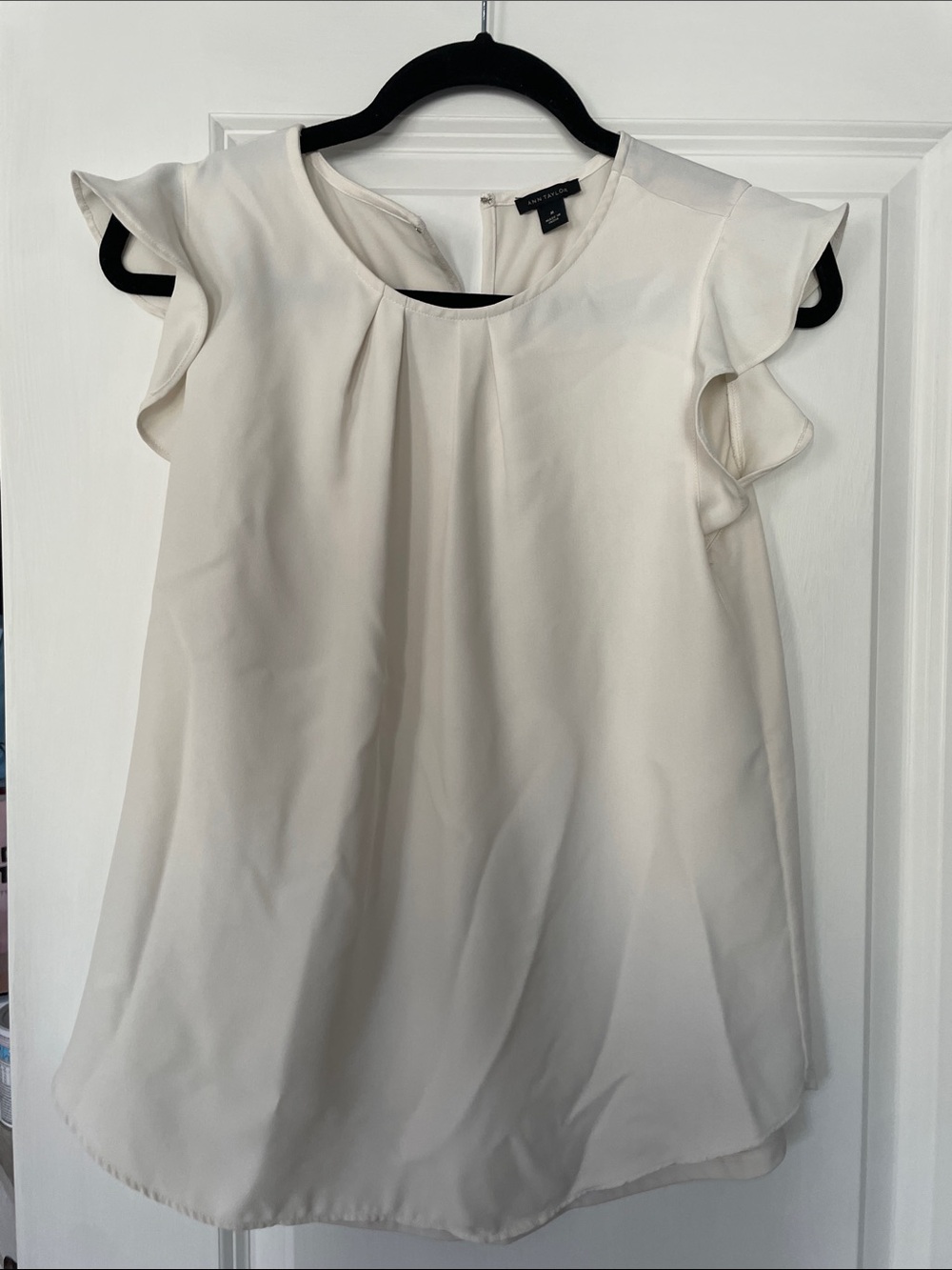 Ann Taylor Ivory Flutter Sleeve Blouse Size M